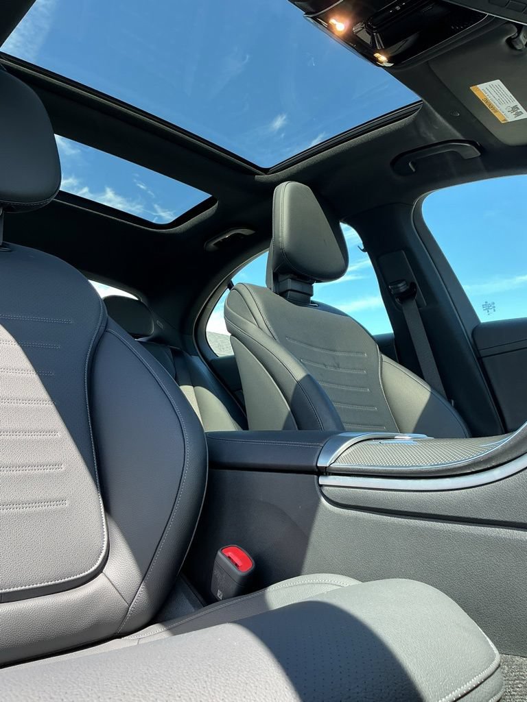 Used 2025 Mercedes-Benz C 300 4MATIC Sedan image 18