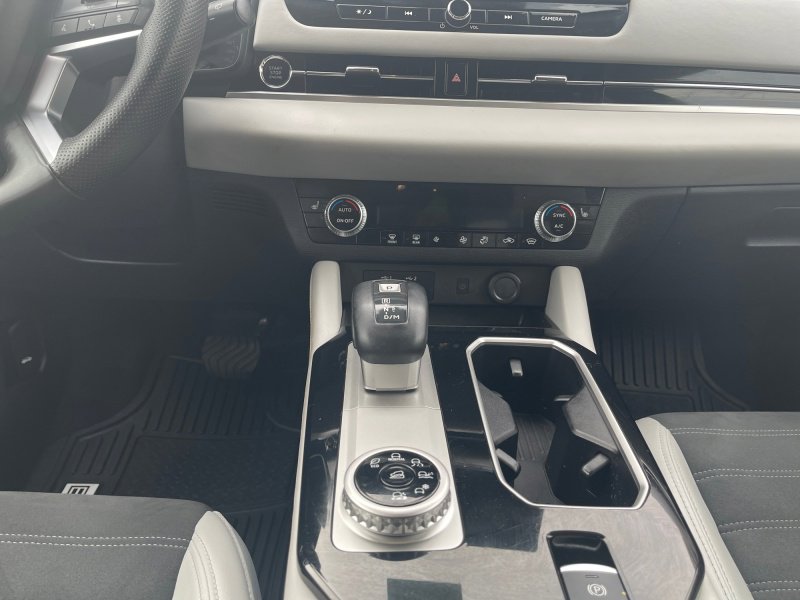 Used 2025 Mitsubishi Outlander SE AWD/4WD image 13