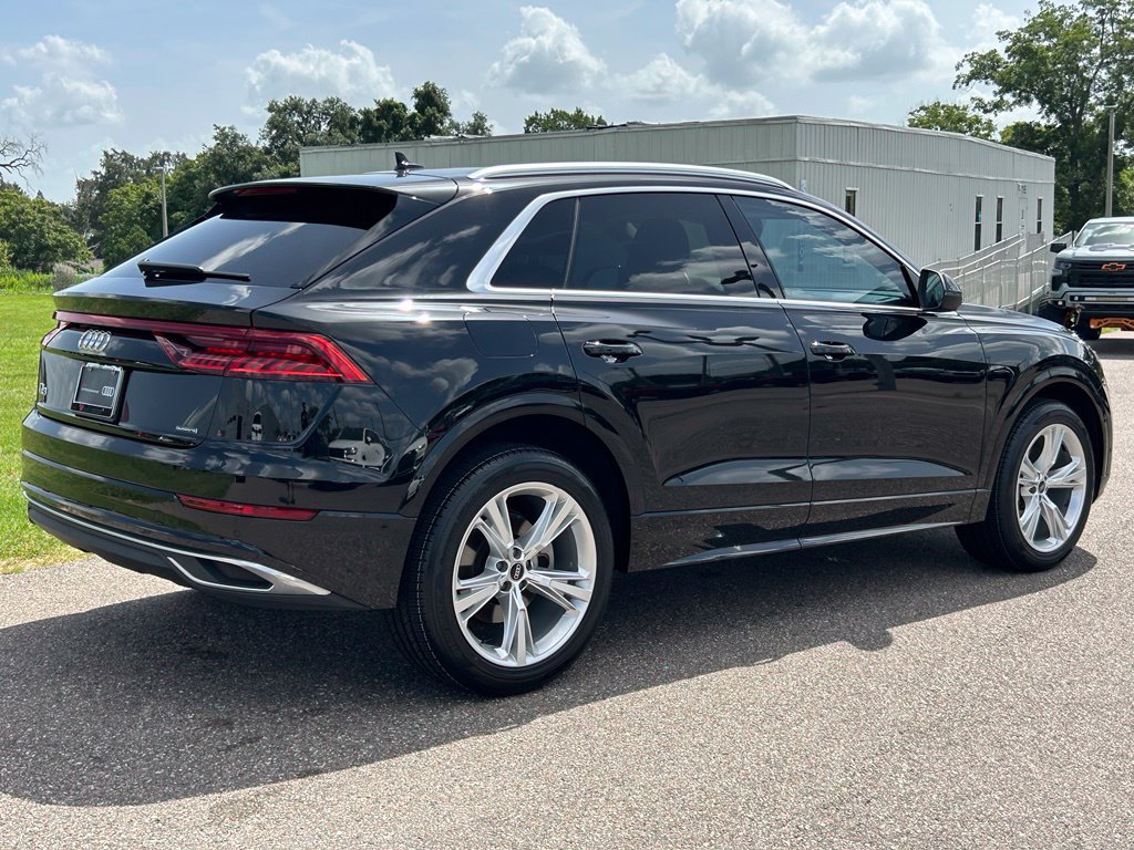 Used 2023 Audi Q8 Premium w/ Convenience Package AWD/4WD image 5