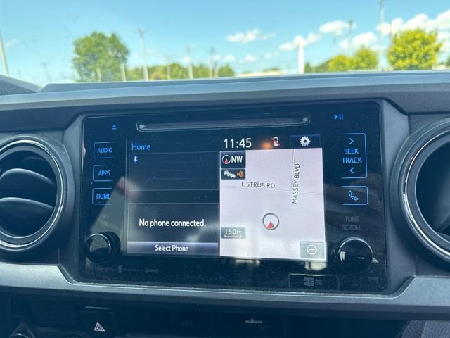 Used 2017 Toyota Tacoma TRD Sport w/ Tow Package (A/T) AWD/4WD image 24
