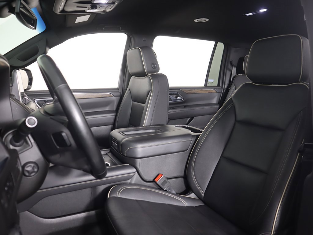 Used 2023 Chevrolet Suburban Premier image 31