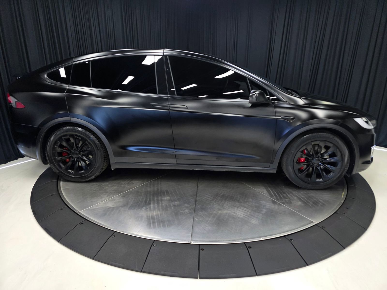 Used 2021 Tesla Model X Performance image 13