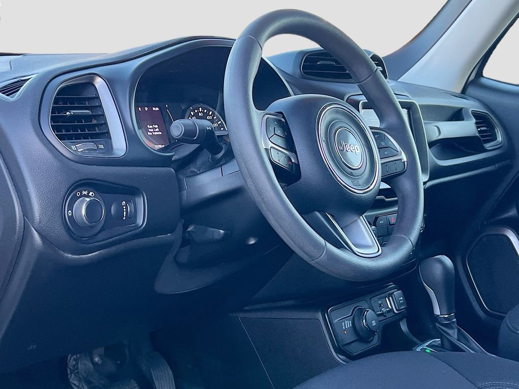 Used 2023 Jeep Renegade Latitude image 9