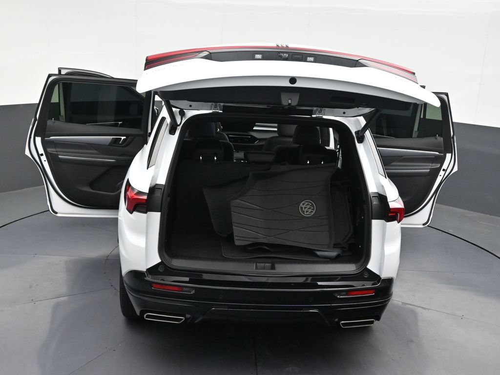 Used 2025 Buick Enclave Sport Touring w/ Power Package FWD image 39
