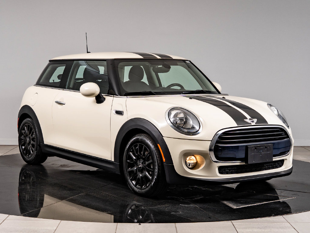 Used 2018 MINI Cooper 2-Door Hardtop FWD image 12