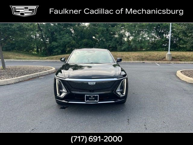 Used 2024 Cadillac Lyriq Luxury w/ LPO, Floor Liner Package AWD/4WD image 13