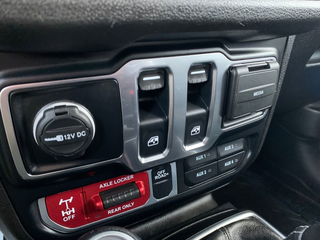 Used 2024 Jeep Wrangler Willys image 17