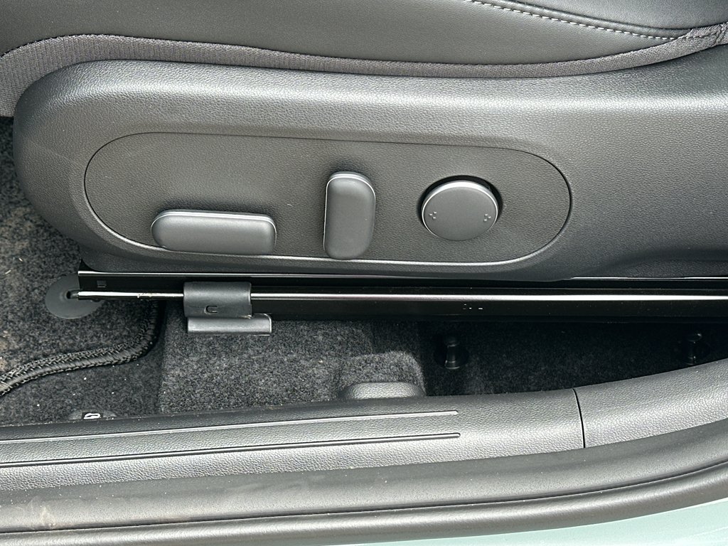 New 2026 Hyundai Kona Limited FWD image 30