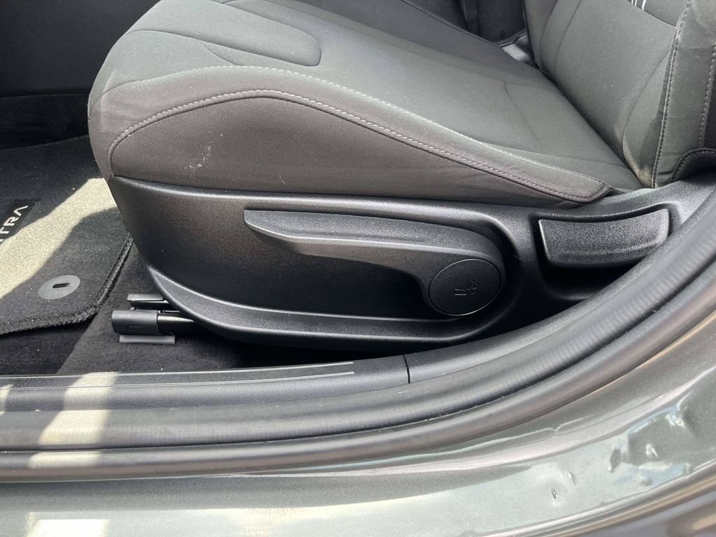 Certified 2025 Hyundai Elantra Sport w/ Cargo Package FWD image 16