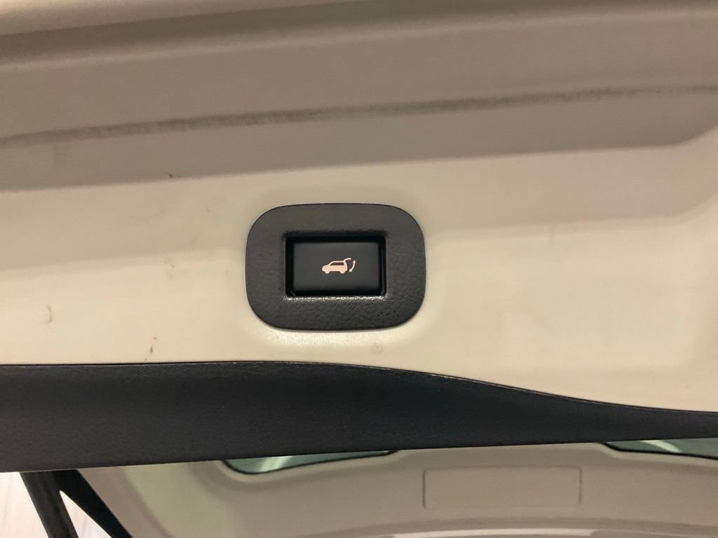 Used 2018 Nissan Rogue SL AWD/4WD image 38