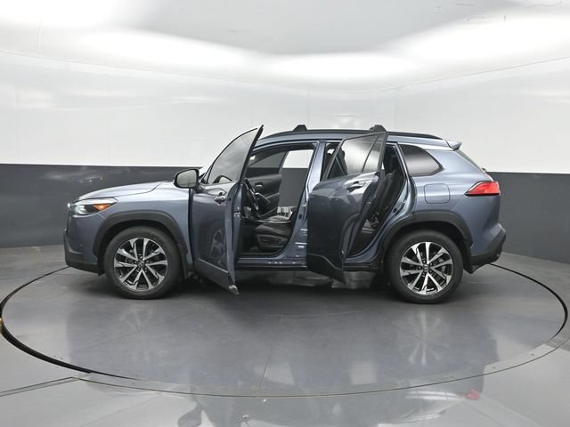 Used 2024 Toyota Corolla Cross XLE w/ Convenience Package AWD/4WD image 37