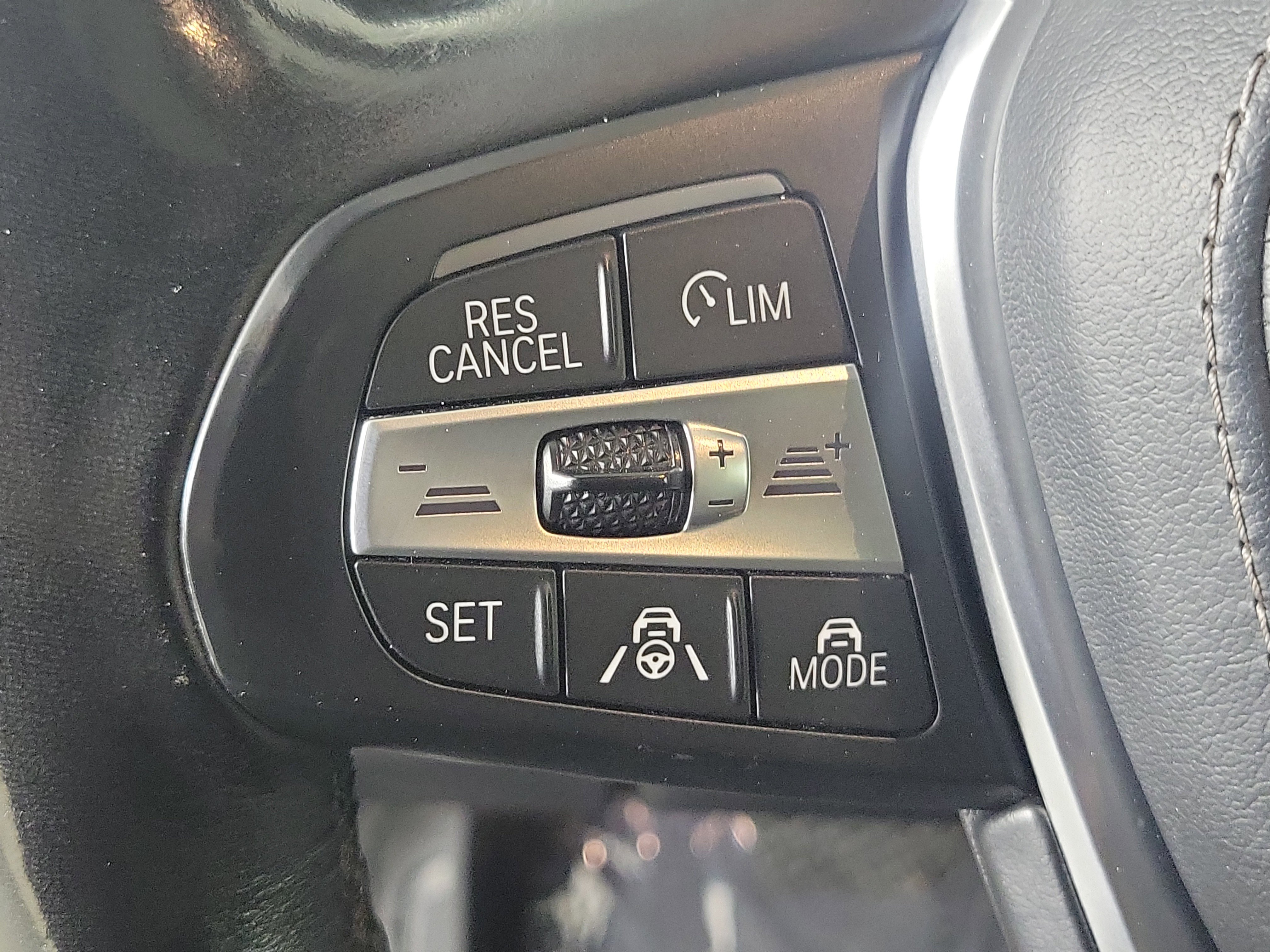 Used 2019 BMW X5 xDrive40i w/ Off-Road Package image 13