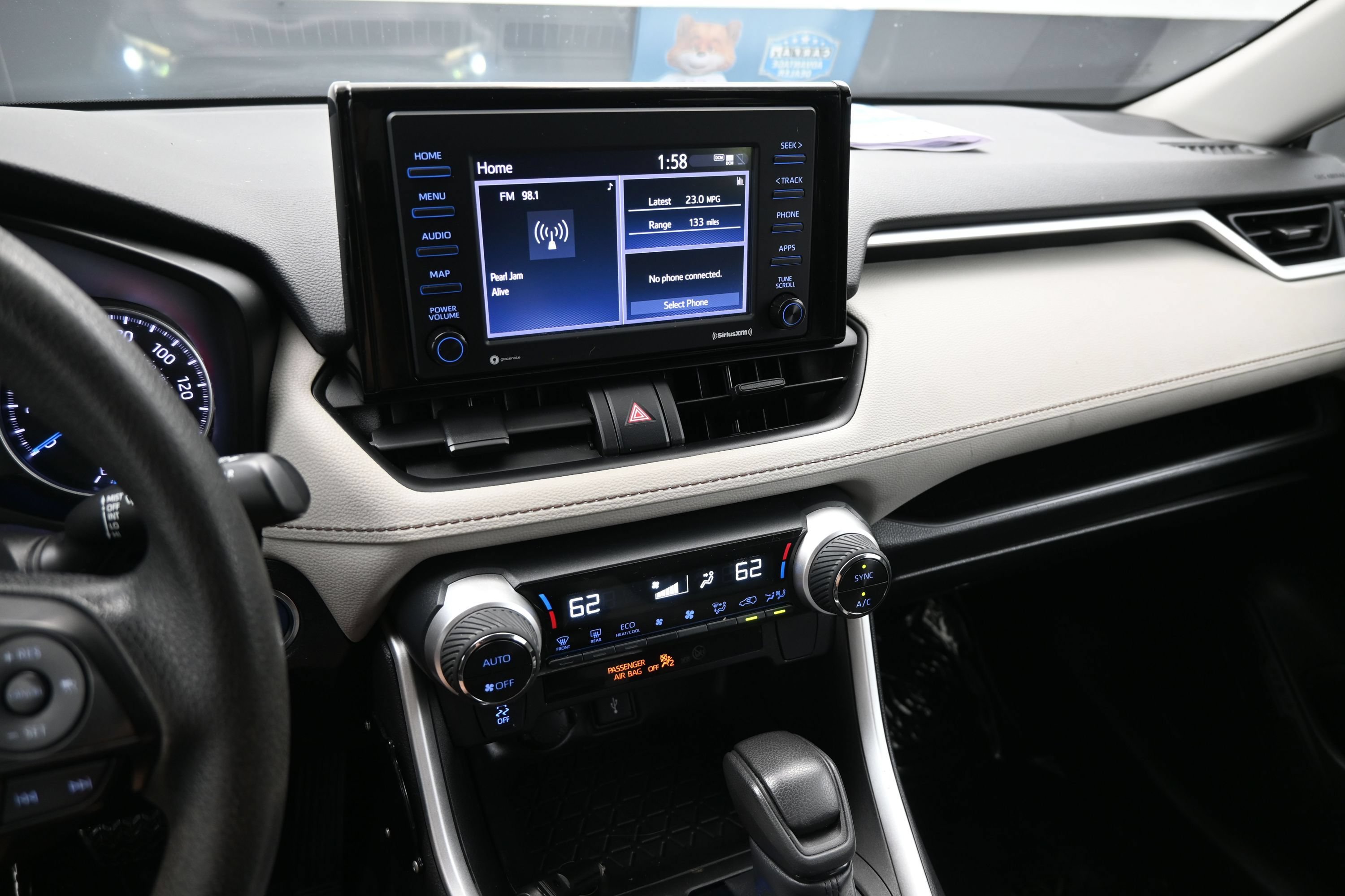 Used 2022 Toyota RAV4 XLE AWD/4WD image 13
