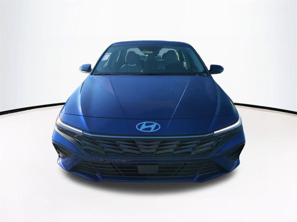 New 2026 Hyundai Elantra Limited image 3