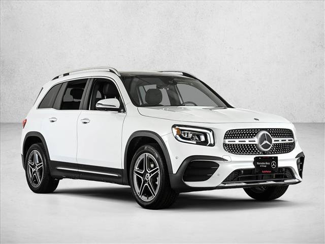 Used 2022 Mercedes-Benz GLB 250 4MATIC image 3