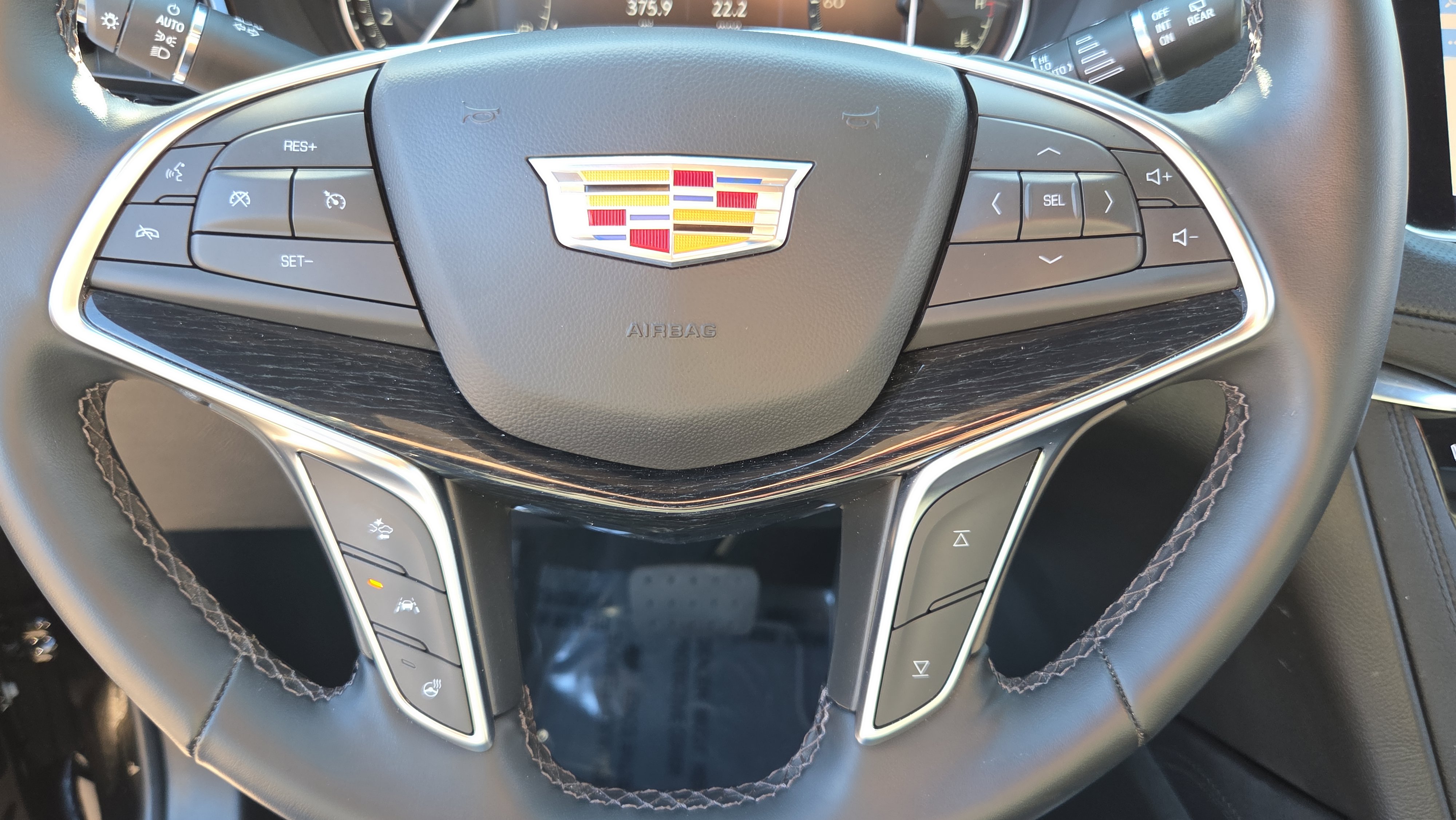 Used 2025 Cadillac XT5 Premium Luxury image 15