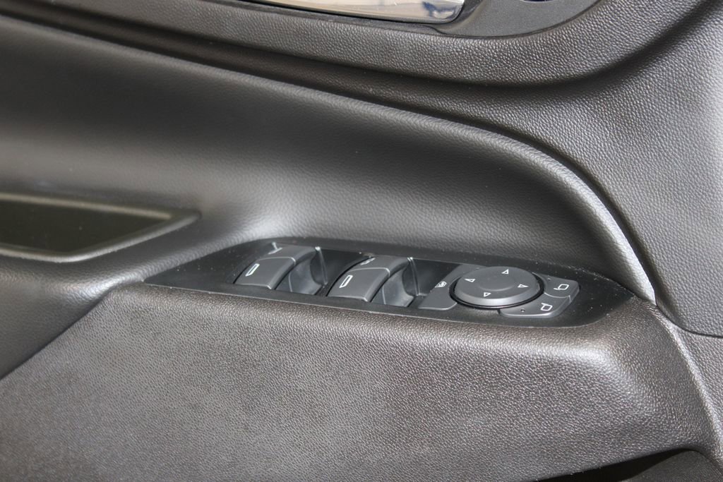 Used 2018 Chevrolet Equinox LT image 36