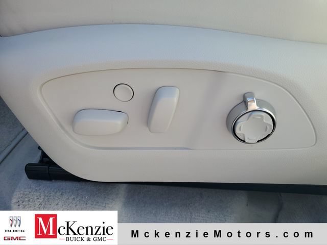 New 2027 Buick Enclave Avenir w/ LPO, Floor Liner Package FWD image 8