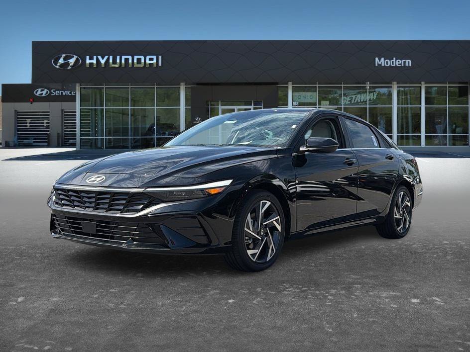 New 2026 Hyundai Elantra Limited FWD image 1