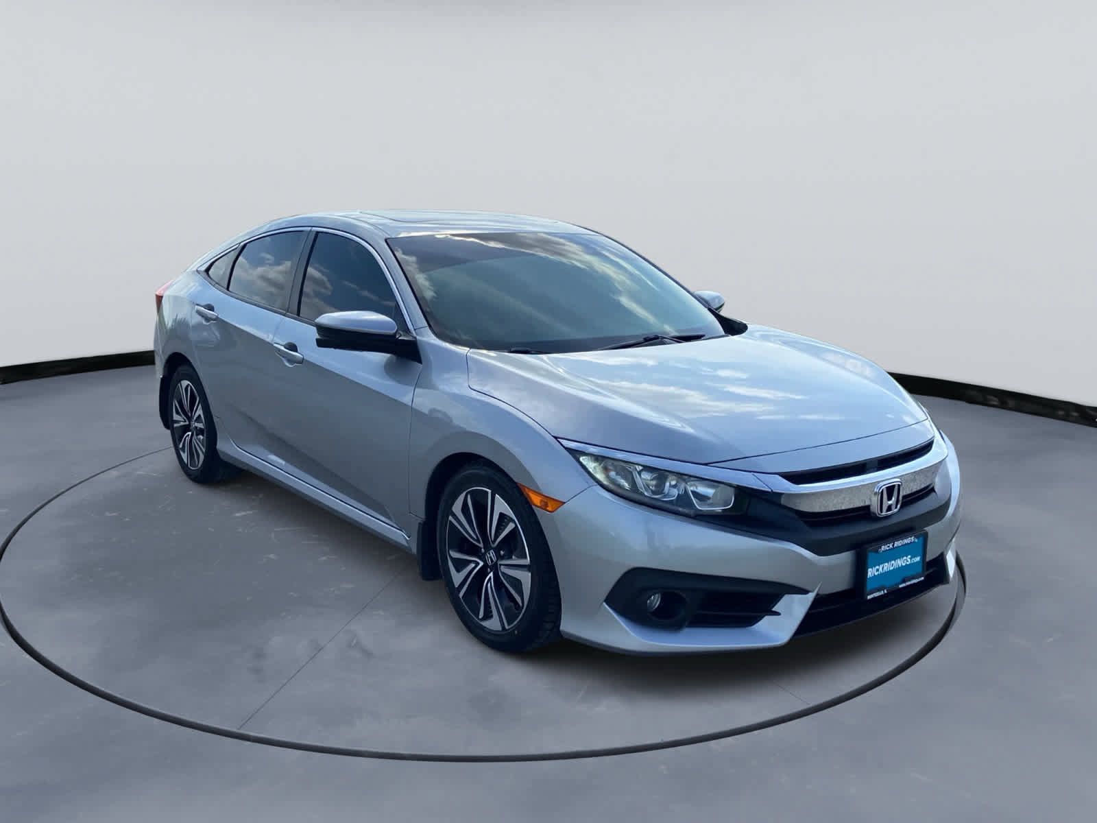 Used 2017 Honda Civic EX-T image 3