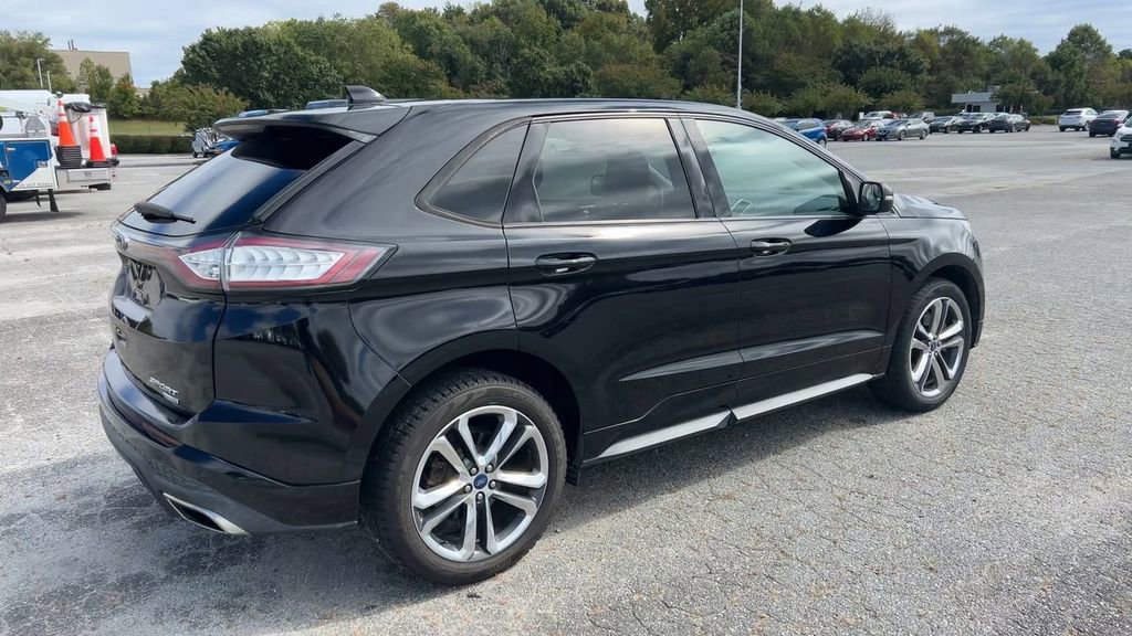 Used 2018 Ford Edge Sport w/ Technology Package image 2
