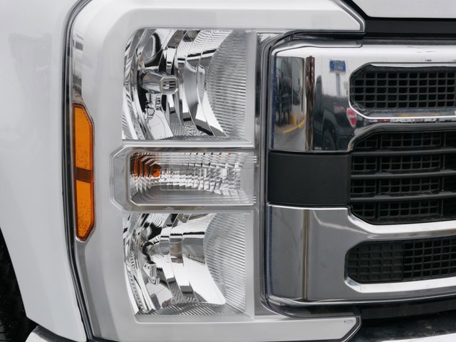 Certified 2024 Ford F350 XLT w/ FX4 Off-Road Package image 5