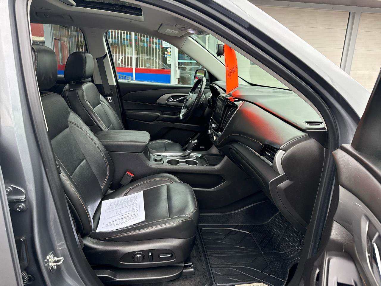 Used 2019 Chevrolet Traverse LT w/ LT Premium Package AWD/4WD image 31