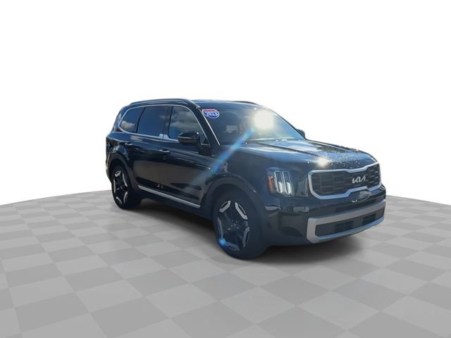 Used 2023 Kia Telluride S image 2