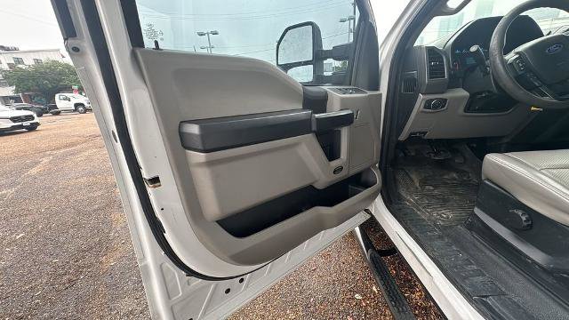 Used 2017 Ford F350 XL w/ Power Equipment Group AWD/4WD image 10