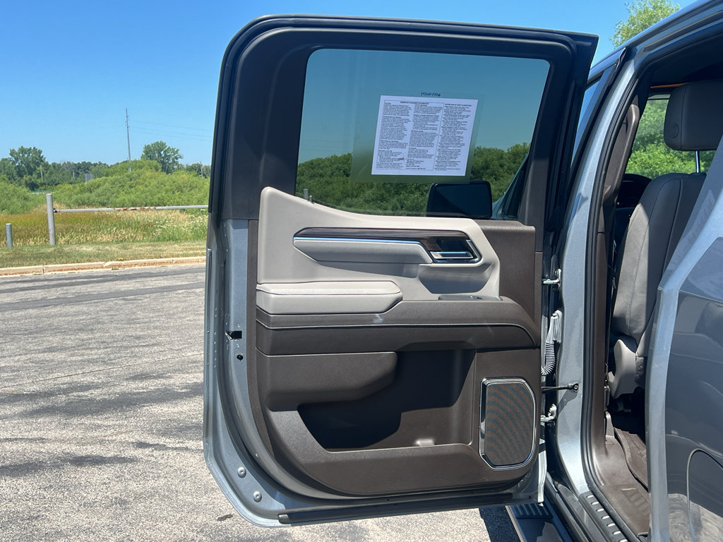 Used 2025 Chevrolet Silverado 1500 LT Trail Boss w/ LT Trail Boss Premium Package AWD/4WD image 35