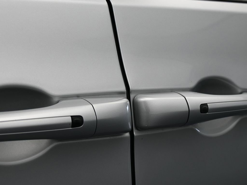 Used 2024 Chrysler Pacifica Select image 42