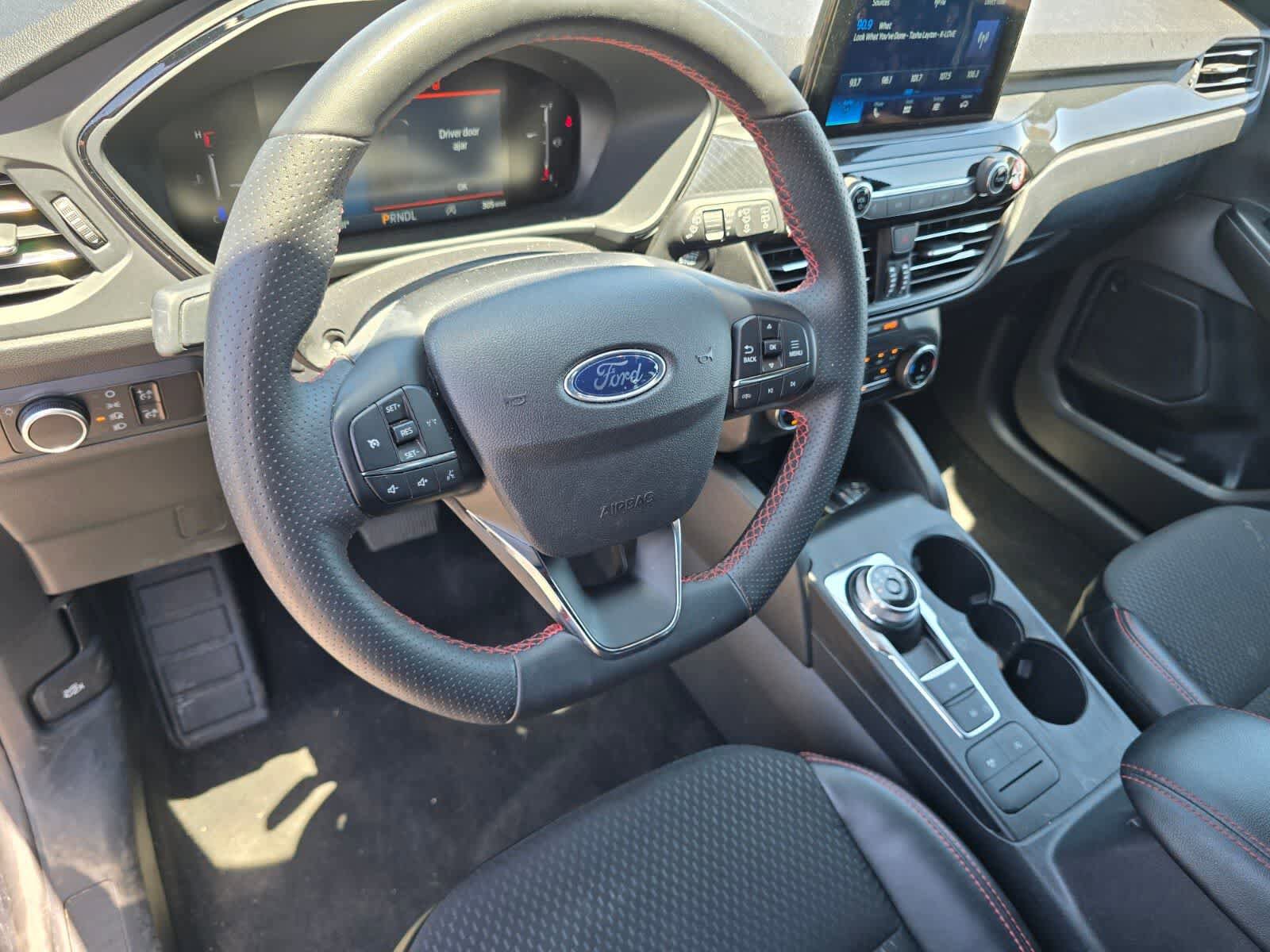 Used 2025 Ford Escape ST-Line FWD image 15