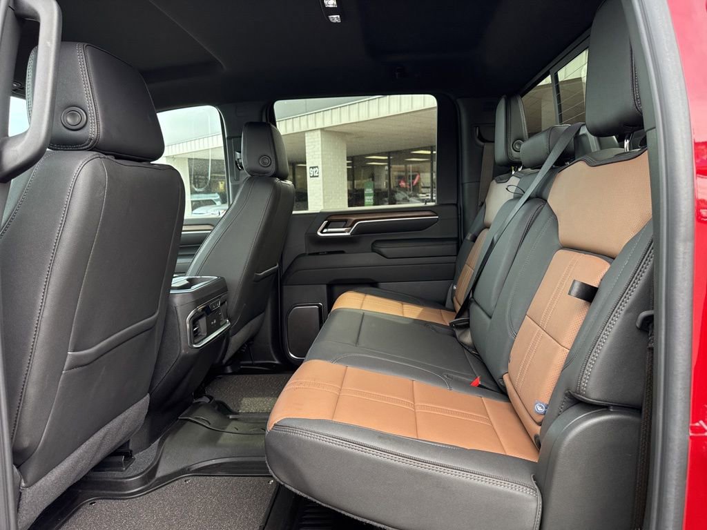 Used 2024 Chevrolet Silverado 2500 High Country w/ Technology Package AWD/4WD image 36