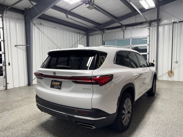 Used 2025 Buick Enclave Preferred AWD/4WD image 15