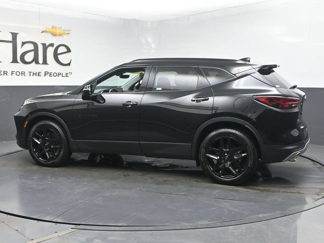 Used 2025 Chevrolet Blazer LT w/ Sound & Technology Package AWD/4WD image 56