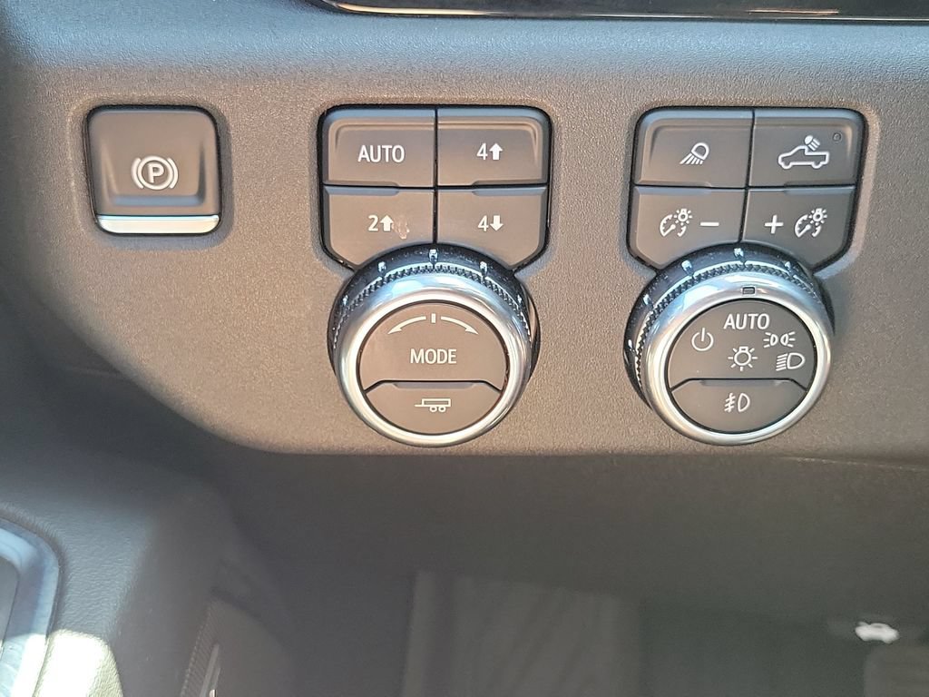 Used 2024 GMC Sierra 1500 Elevation w/ Elevation Premium Package AWD/4WD image 18
