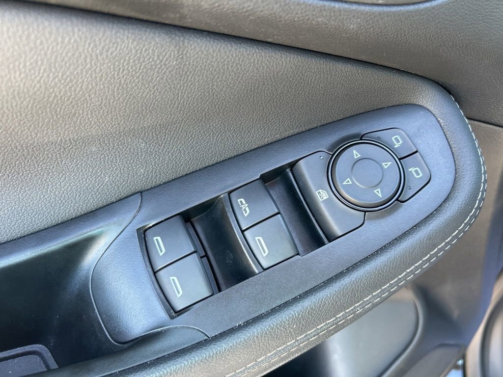Used 2024 Buick Encore GX Sport Touring image 12