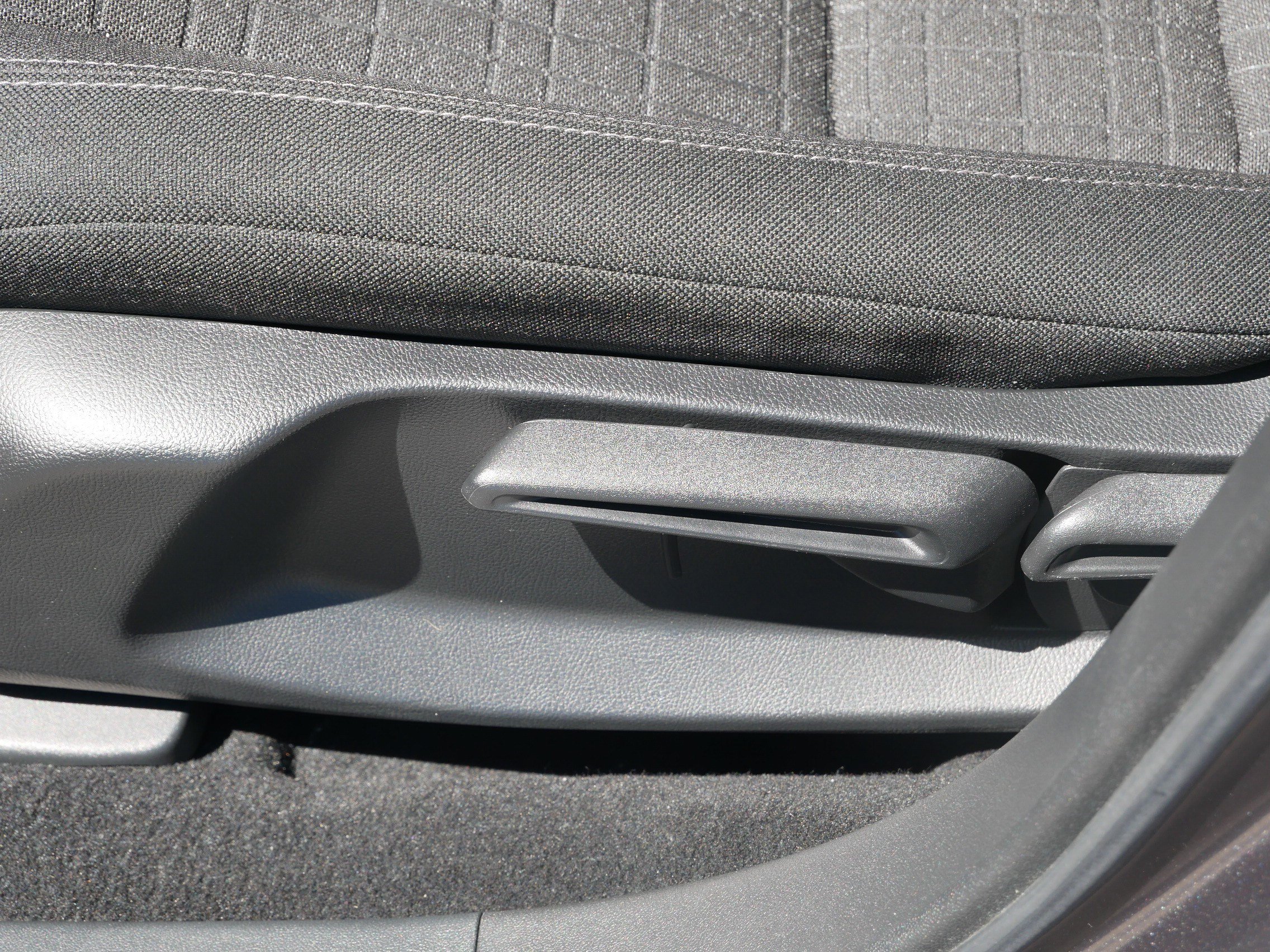 Certified 2024 Honda HR-V LX image 20
