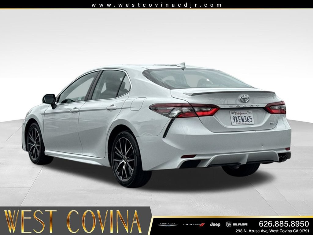Used 2024 Toyota Camry SE FWD image 7