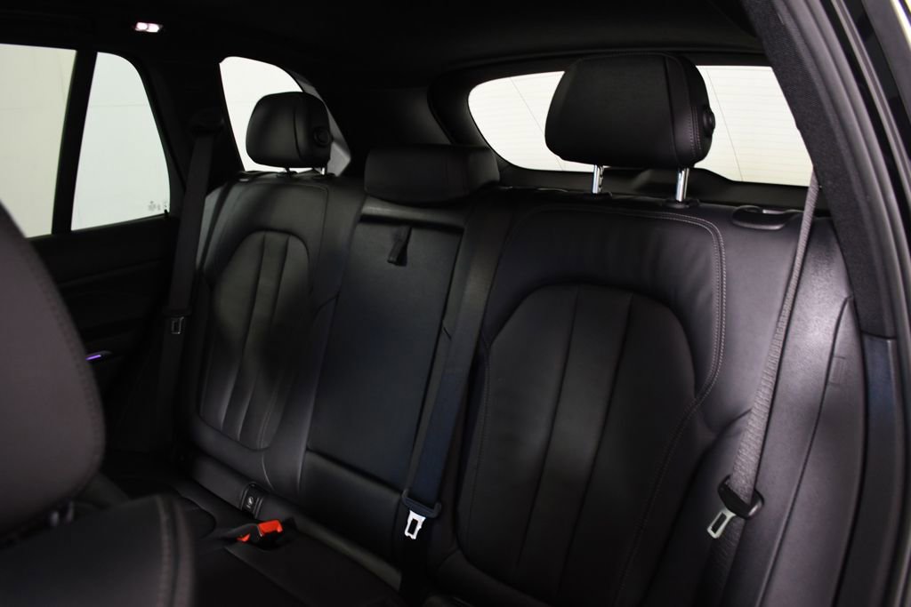 Used 2021 BMW X5 xDrive40i w/ Premium Package image 28