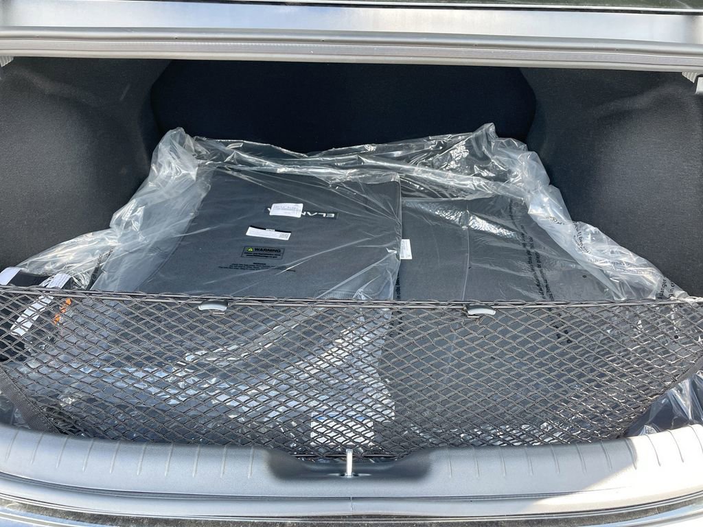 Used 2025 Hyundai Elantra Sport image 48