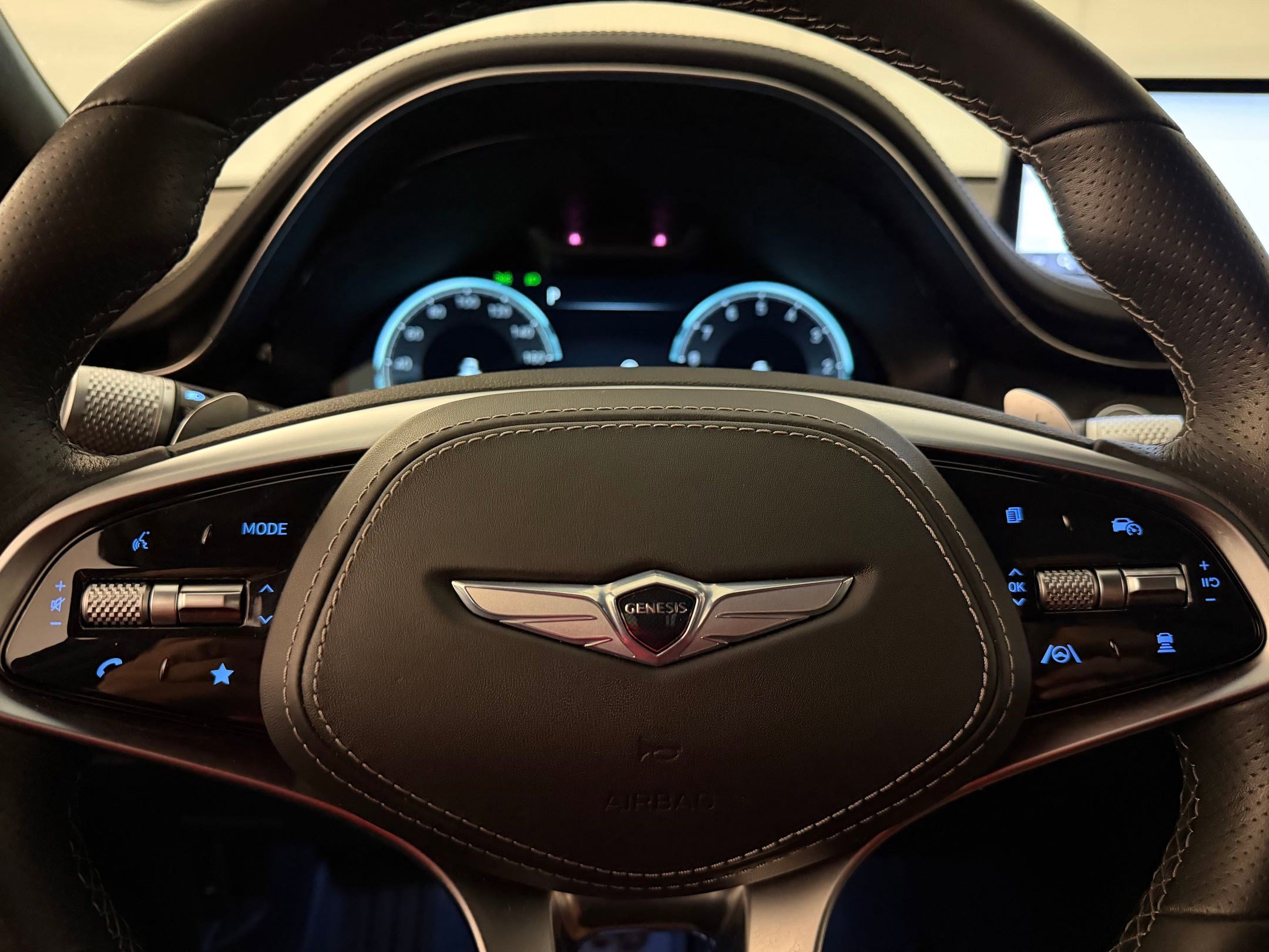 Used 2022 Genesis GV70 3.5T Sport w/ Sport Prestige Package image 17