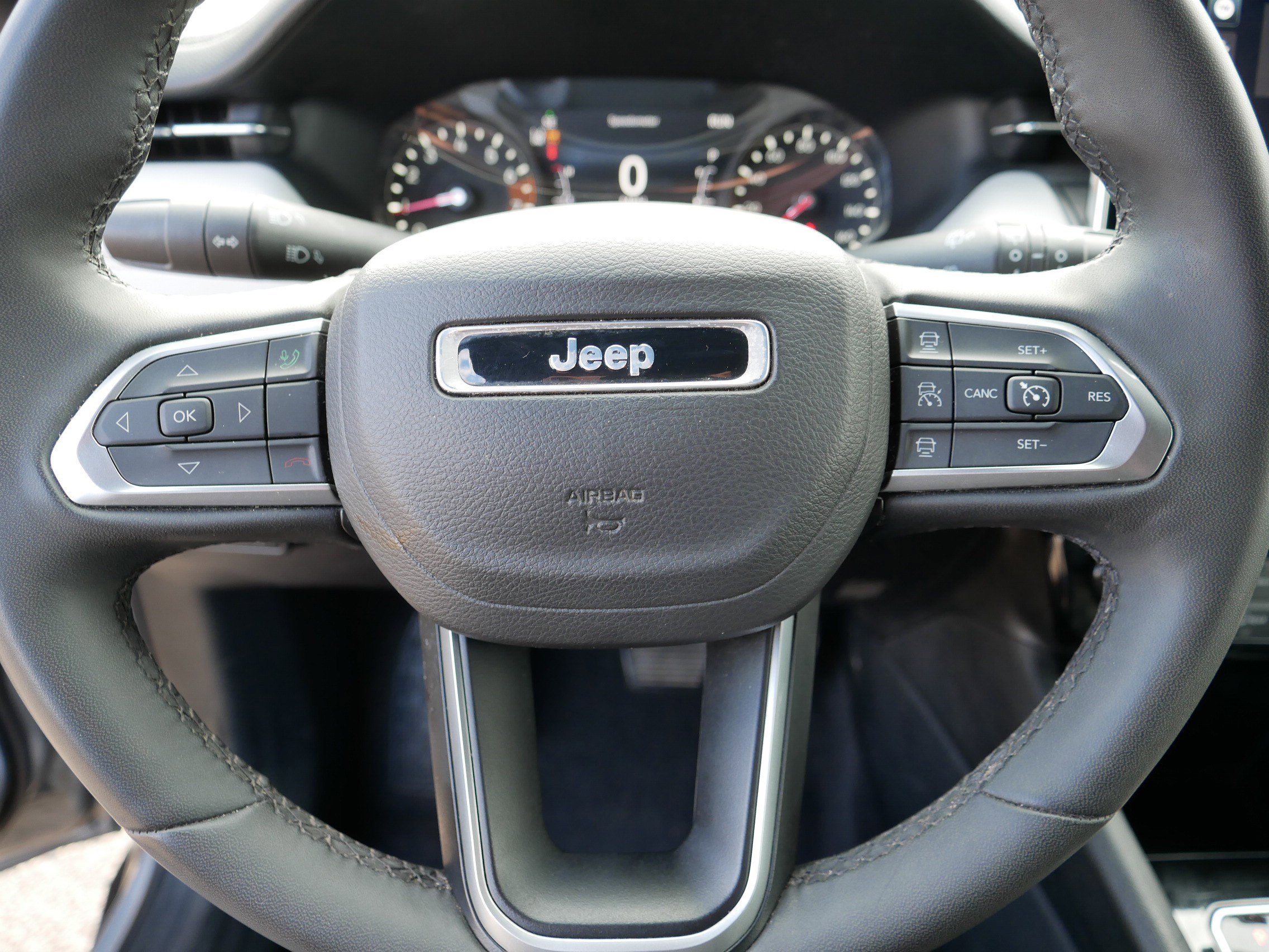 Used 2024 Jeep Compass Limited image 25