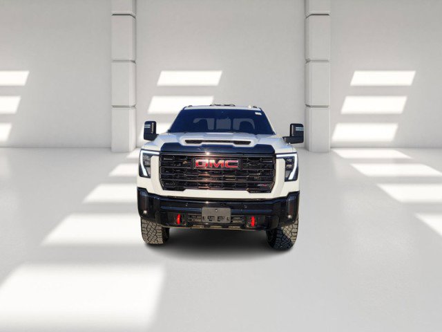 Used 2024 GMC Sierra 2500 AT4X image 2