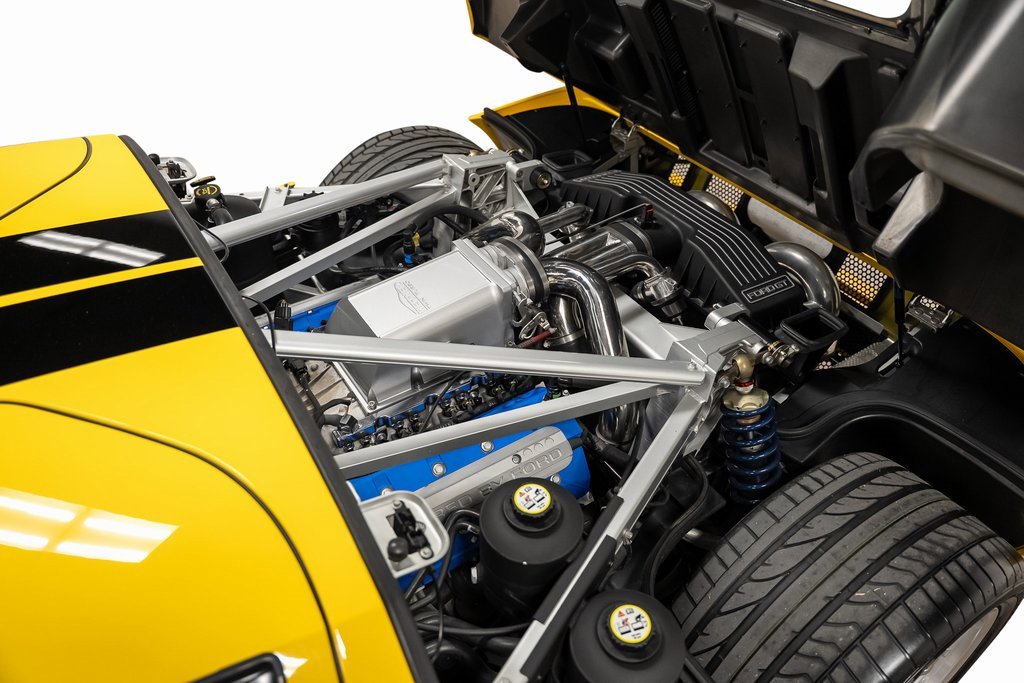 Used 2005 Ford GT image 2