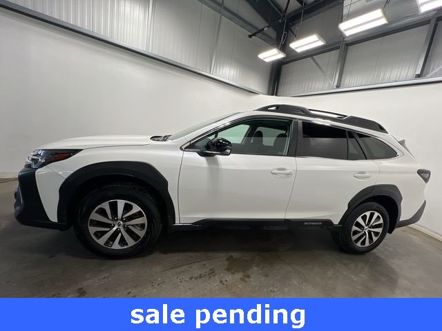 Certified 2025 Subaru Outback Premium image 2