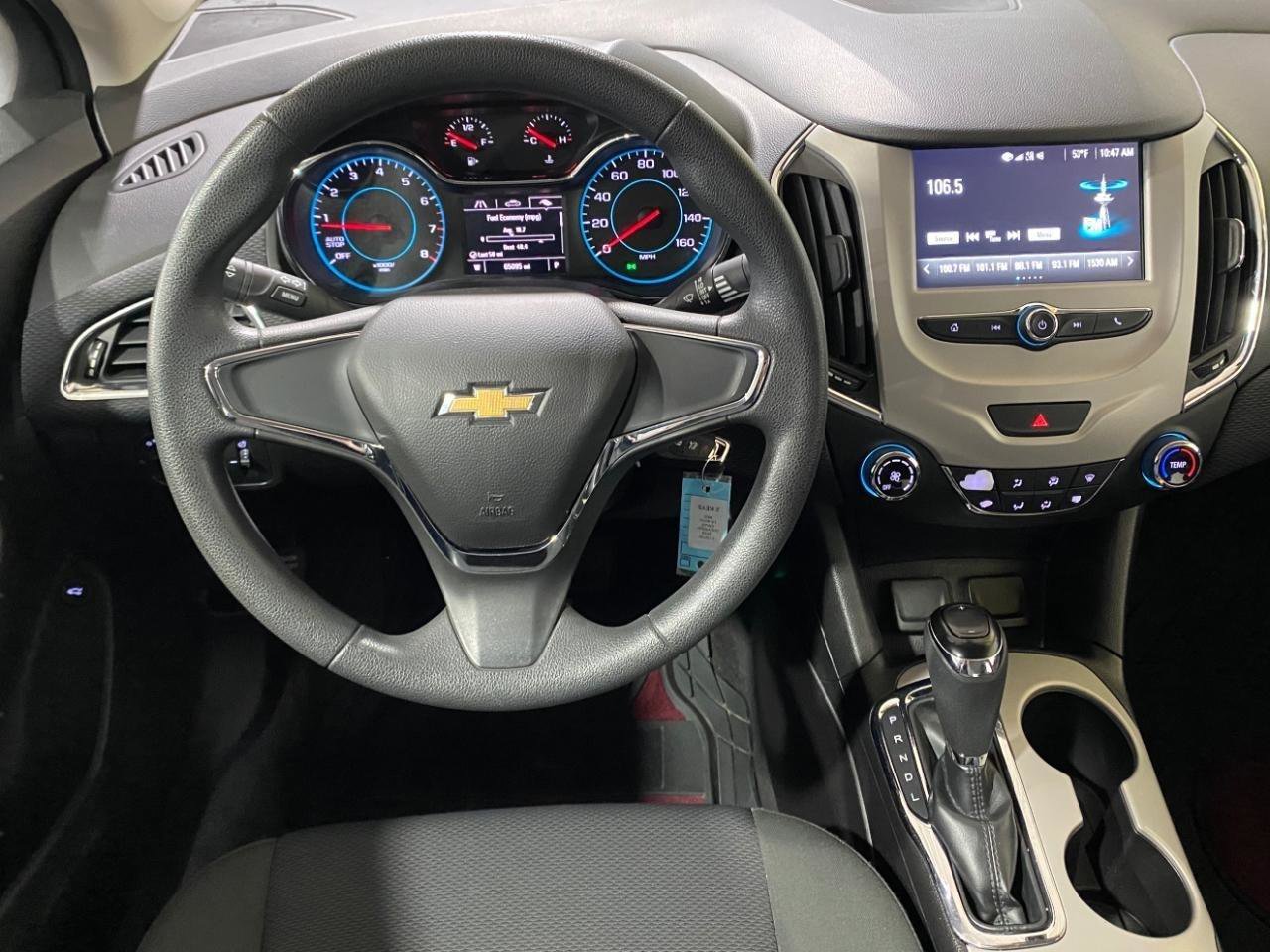 Used 2018 Chevrolet Cruze LS FWD image 16