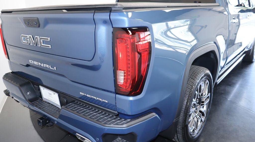 Used 2025 GMC Sierra 1500 Denali Ultimate AWD/4WD image 14