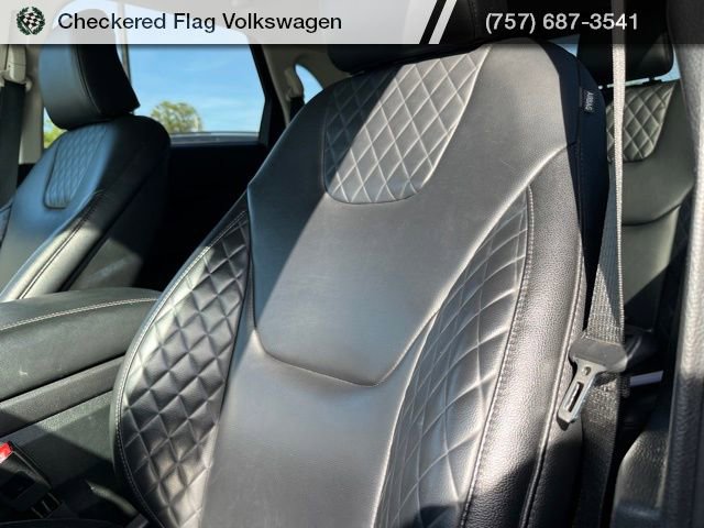 Used 2024 Ford Edge Titanium image 21