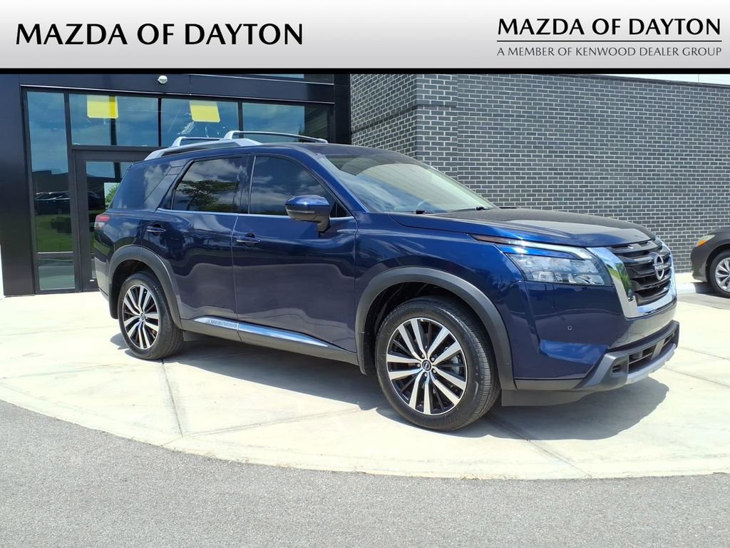 Used 2025 Nissan Pathfinder Platinum w/ Cargo Package